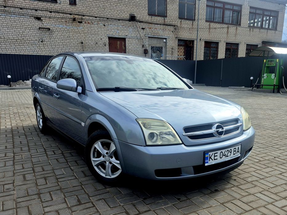 Продам OPEL VECTRA 1.9 дизель 2005 года