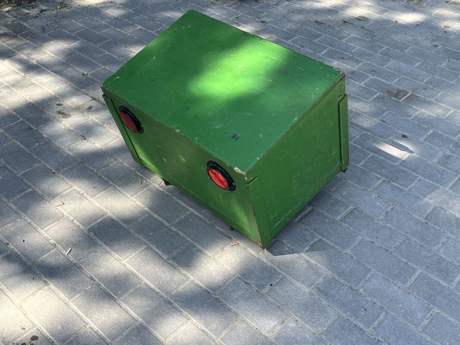 Schowek obciążnik tylny podnosnik traktorek john deere  455 415 tuz pług