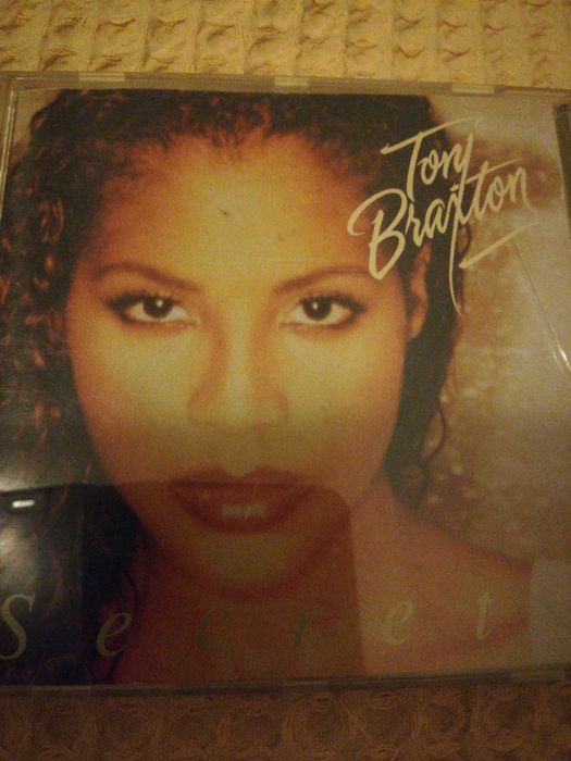 CD Tony Braxton Secrets