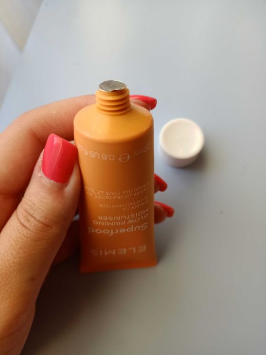 Creme hidratante Glow Priming da Elemis