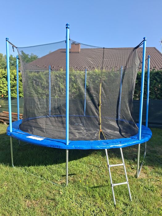Trampolina ogrodowa