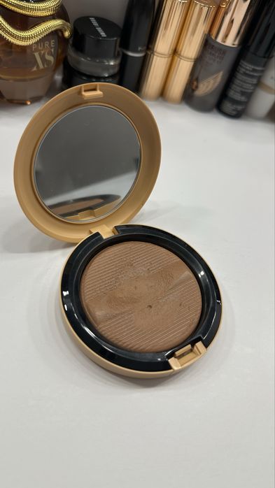 MAC Vibe Tribe – Delphic