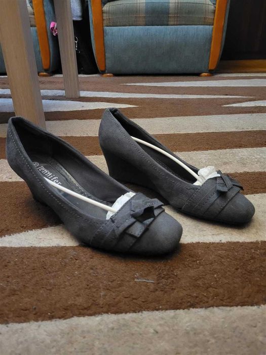 Czółenka Damskie Jennifer - Rozmiar 40, Szare, Zadbane, Płaski Obcas