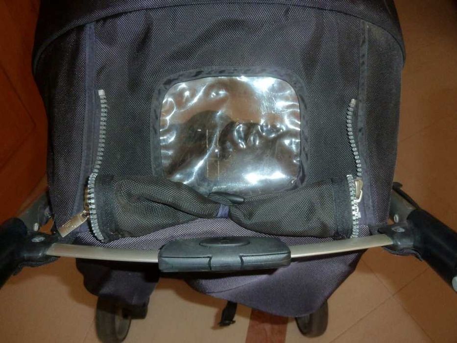 Carrinho de passeio com encosto regulável