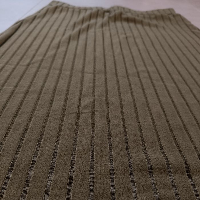 Nowa! Spódnica kolor khaki/oliwkowy roz. XL