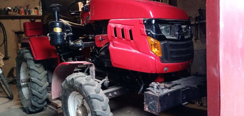 Продам трактор после обкатки с малым пробегом.цена 80000 гр. Торг прис