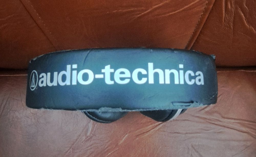Headphones AudioTechnica ATH-Pro700MK2
