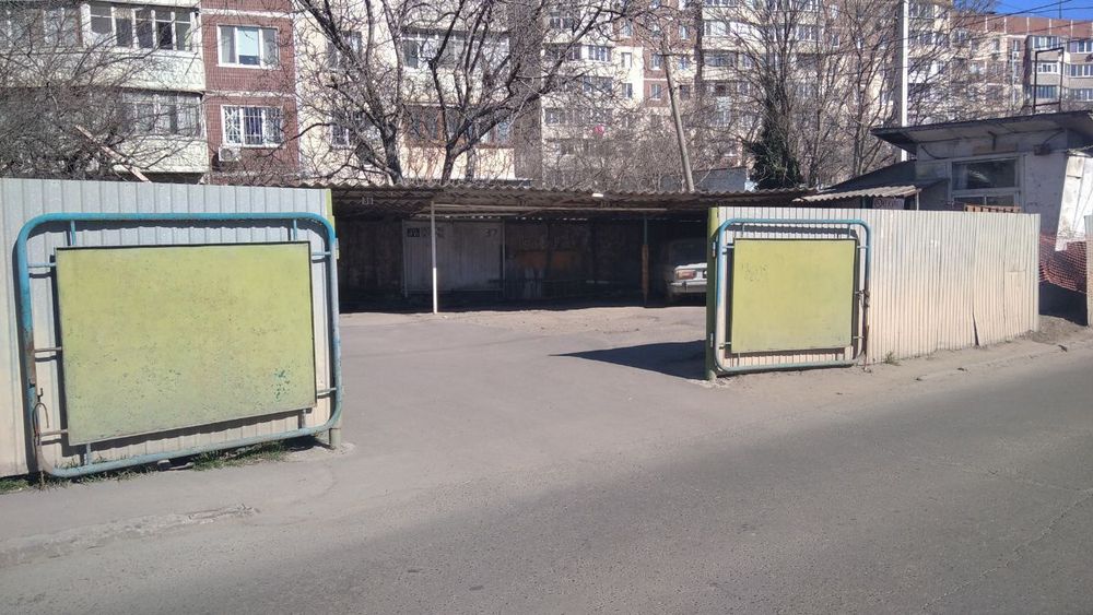 Сдам ,или продам место на стоянке,Таирова ул.Шишкина,Вузовский р-н