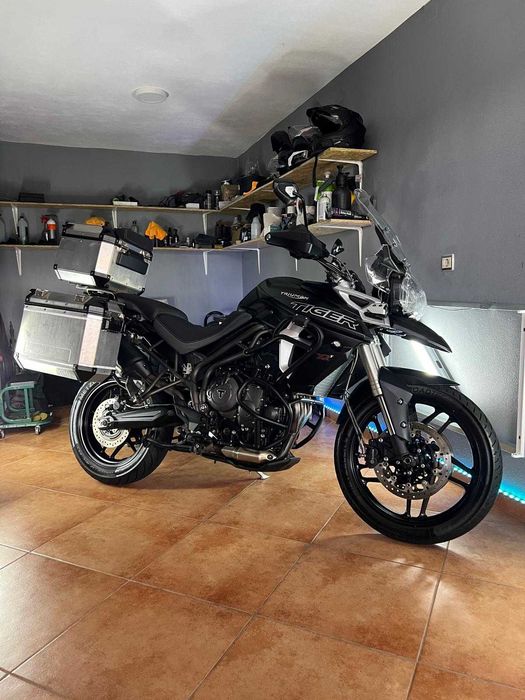 Triumph Tiger 800 XRt - Painel TFT - Ano 2020