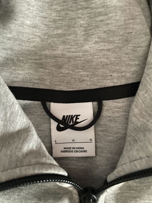 Casaco tech flece da nike cinza