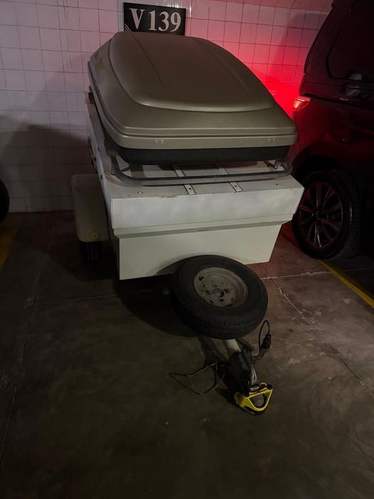oportunidade! atrelado reboque de carga para caro 500L + mala