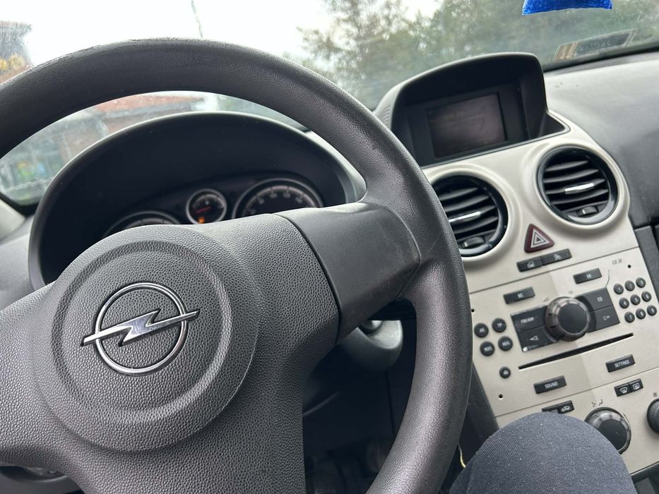 Opel Corsa D 1.2 benzyna 2008r Navi do naprawy