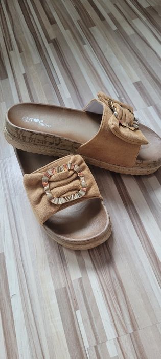 Klapeczki na koturnie