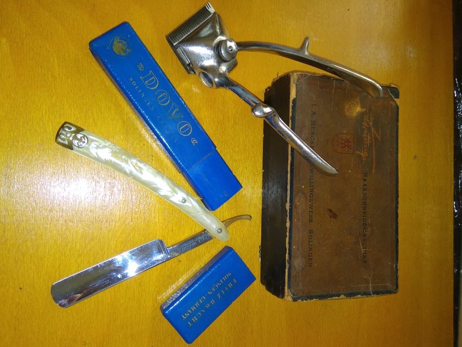 Solingen! Бритва, машинка для стрижки и плечики.