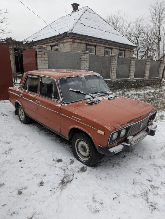 Продам шестерку на ходу, газ/бензин. Страховка есть