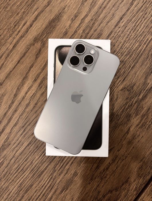 Iphone 15 Pro Max de 256gb ( Como Novo