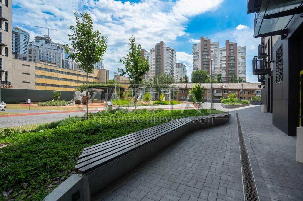 Продаж квартири ЖК TRIIINITY Печерський район Центр