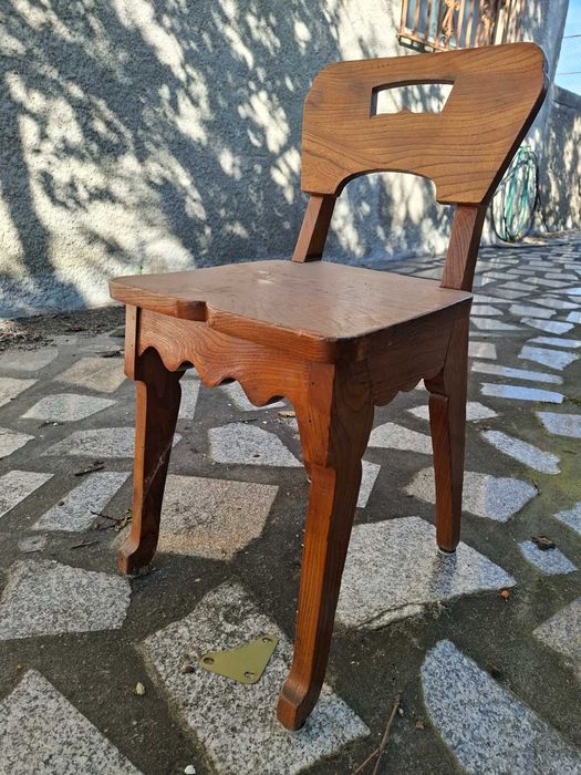 Mesa de madeira maciça