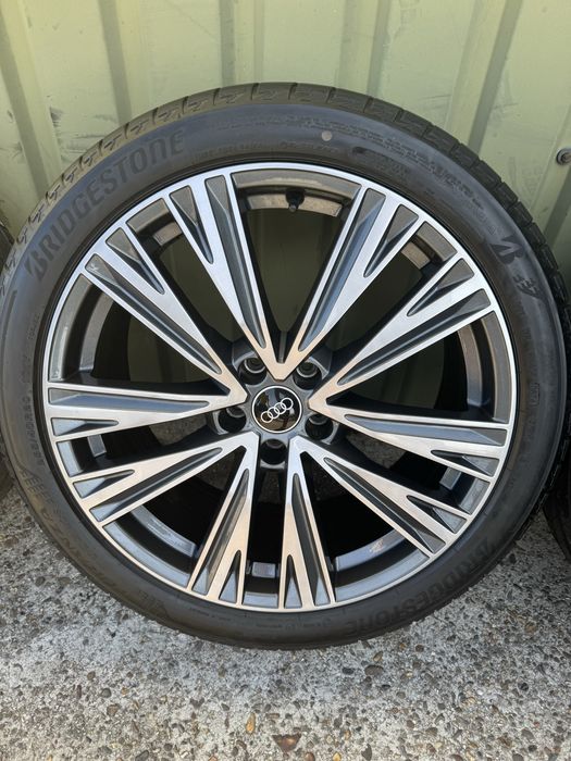 Диски Audi R20 A4, A6, Q3, Q5,оригінал з літніми шинам Bridgestone