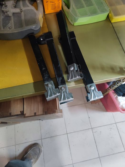 Estrados com ou sem patas