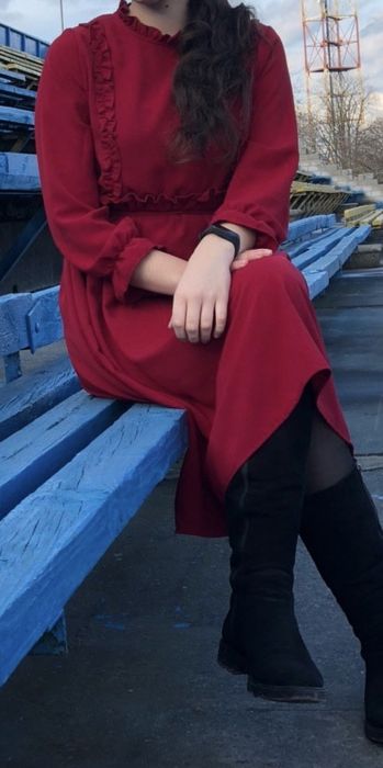 Бордова сукня