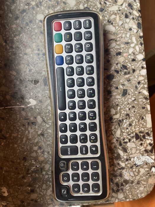 Pilot do telewizora/dekodera upc