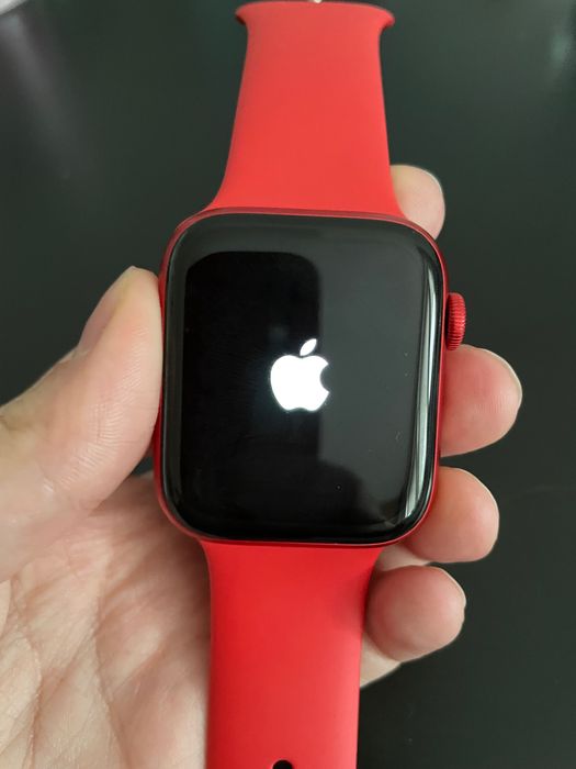 Apple Watch Series 6 44 mm GPS+Cellular, czerwony, działający