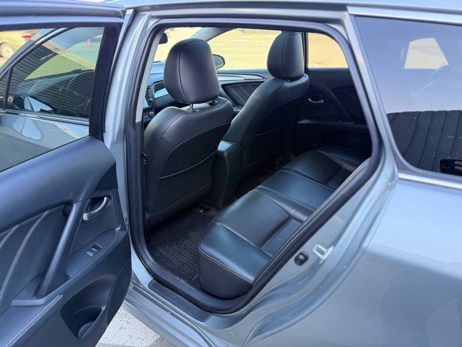 Toyota Avensis 2016