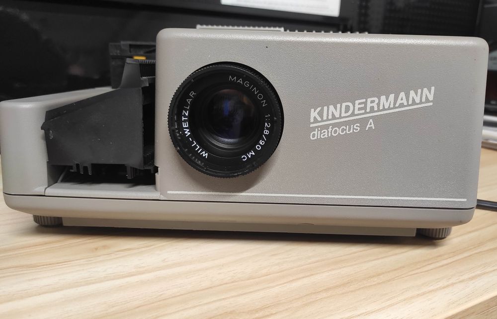 Rzutnik slajdy Kindermann diafocus A 8002