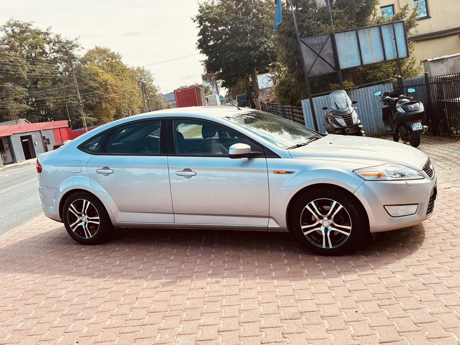 ford mondeo rok 2008 poj 1,6 przeb 166tys zadbany Hatchback