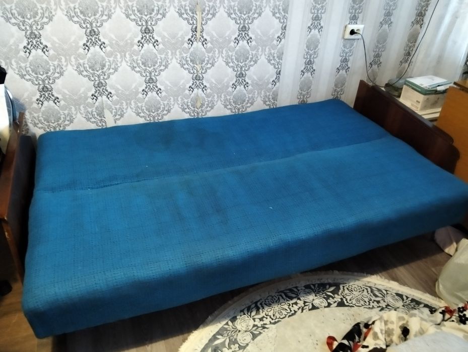 Диван,вже не складний ))