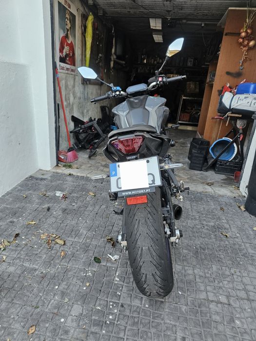 Vendo escape e suporte matricula mt07