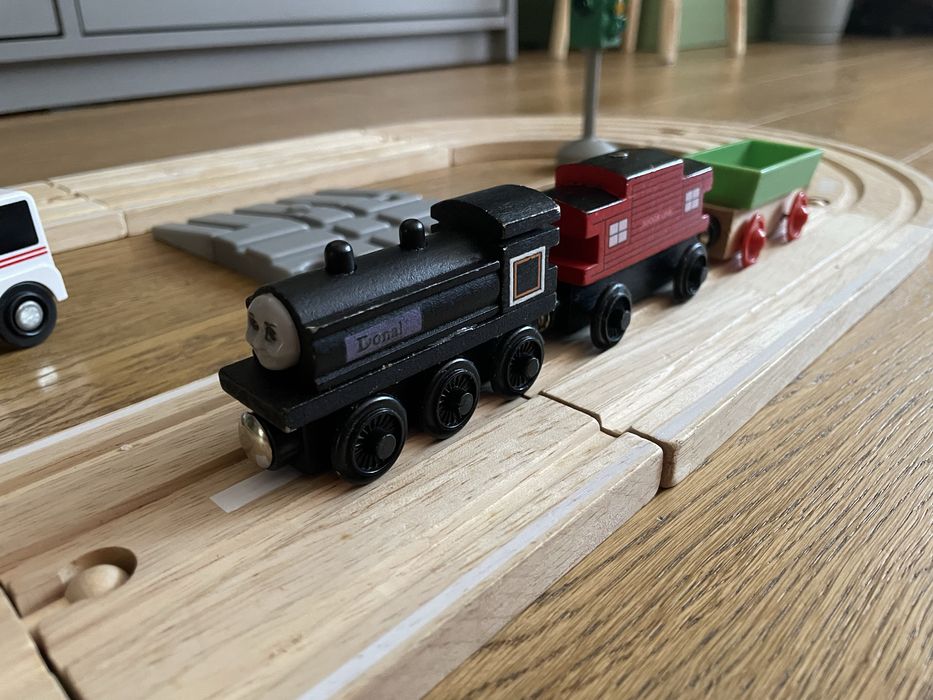 Kolejka drewniana z wagonikami