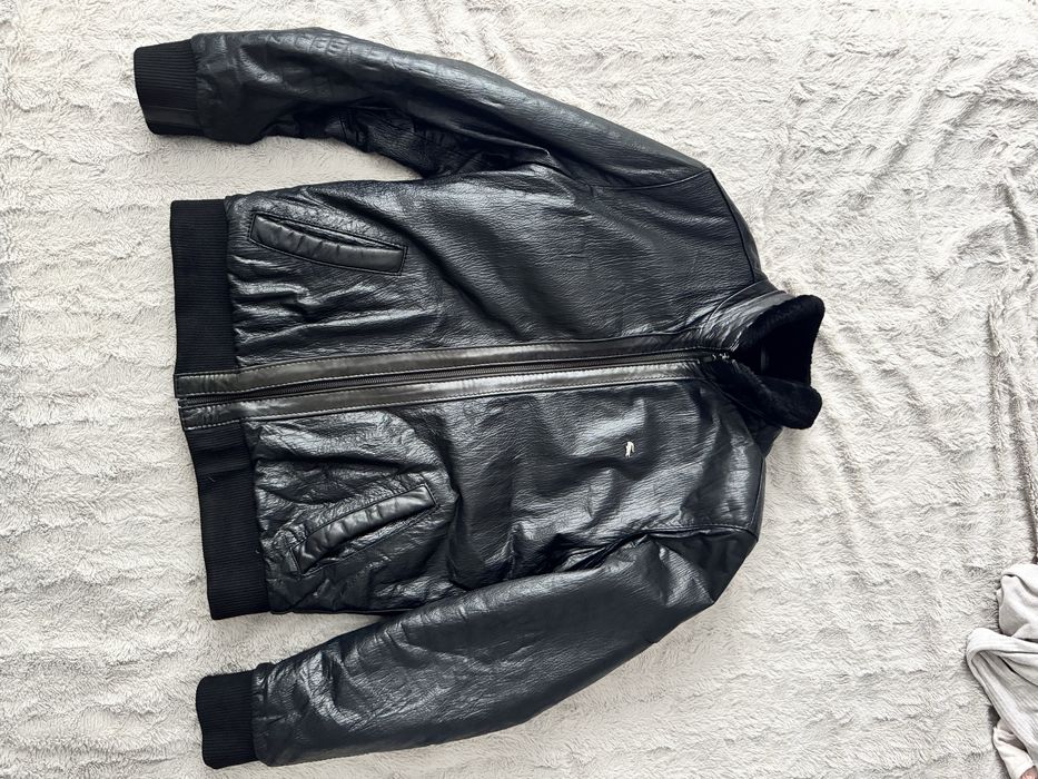 Шкіряна дублянка - натуральна шкіра та хутро.