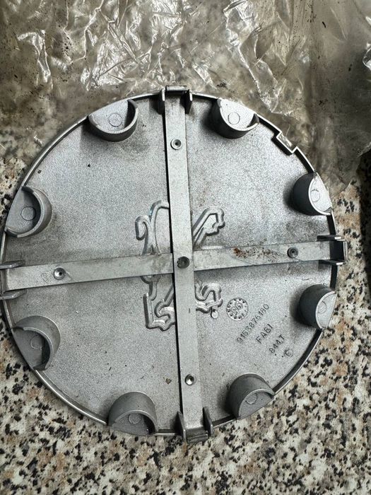 Peugeot 1990 - 9153876180 Centros Metálicos 6-15/16"
