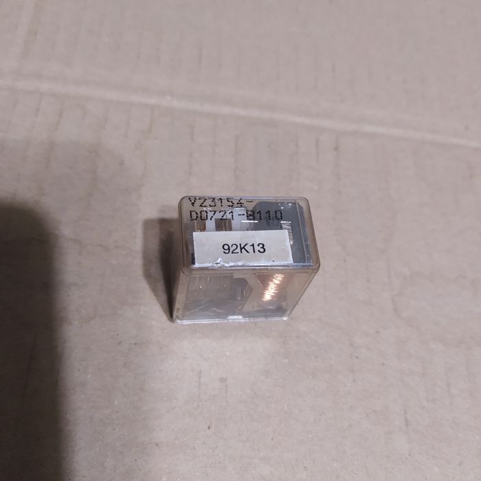 Реле V23154-D0721-B110