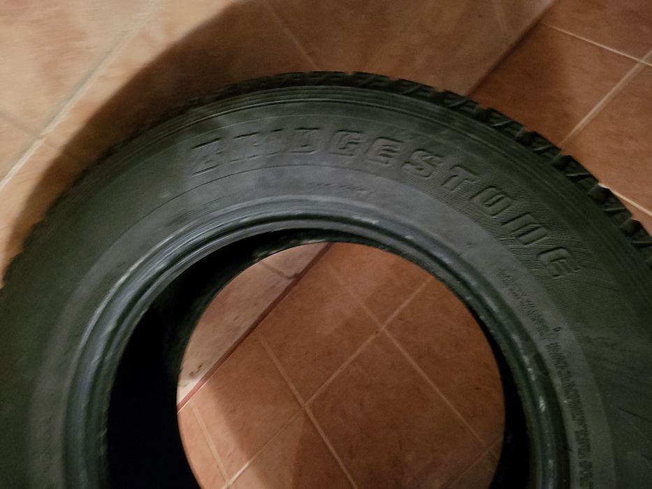 Резина Bridgestone Blizzak 265/65R17,ЗИМА,2шт ,ДЖИП