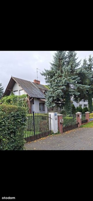 Dom wolnostojący nad jeziorem