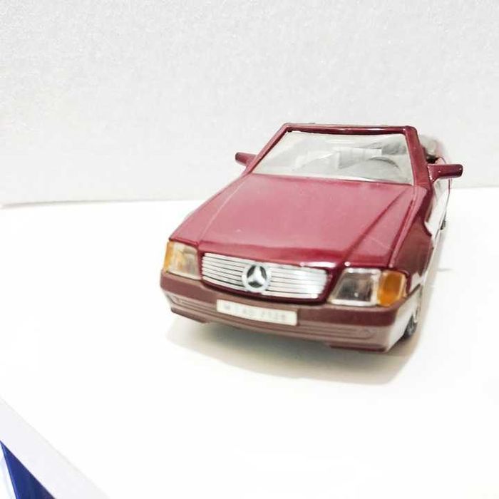 Majorette Mercedes 500 SL bordeaux Made in Portugal