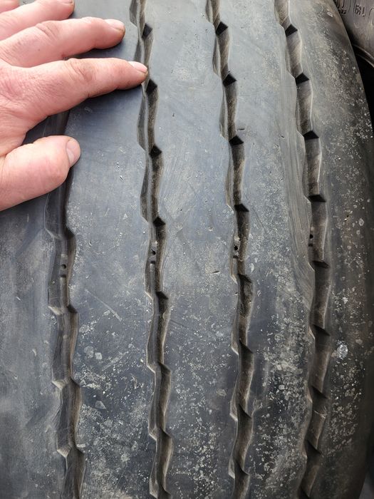Шини 385 65 22.5 michelin