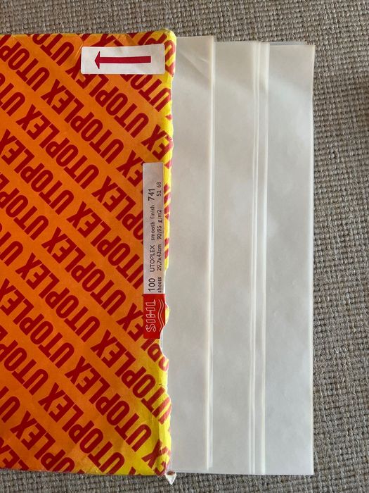 Desenho: metro madeira, papel químico, papel vegetal, minas
