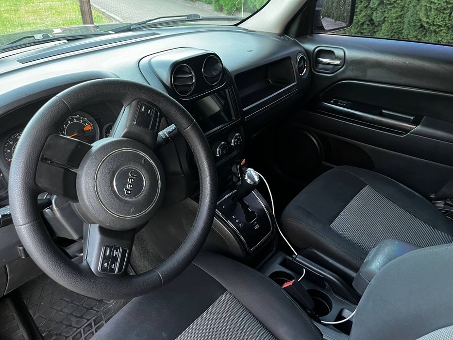 Продам jeep patriot