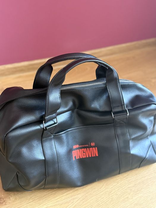 Torba skorzana z logo HBO/Pingwin