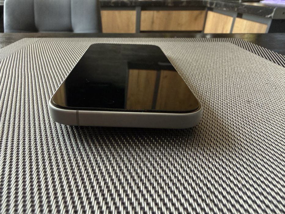 Продам IPhone 16 White 256 gb Neverlock Айфон