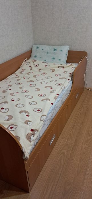 Ліжко для дитини від 3 до 13 років