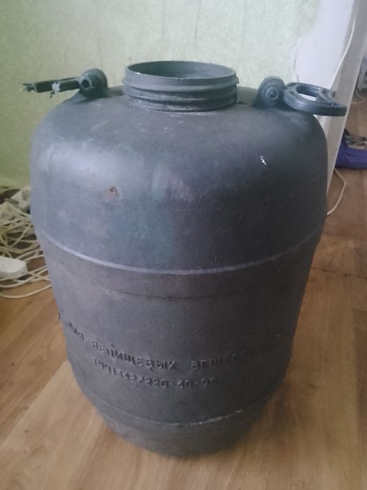 Пластиковая бочка, 50 литров.