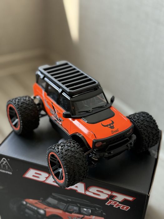 Машинка 4x4 на пульті керування | Швидка машинка до 40 км/год