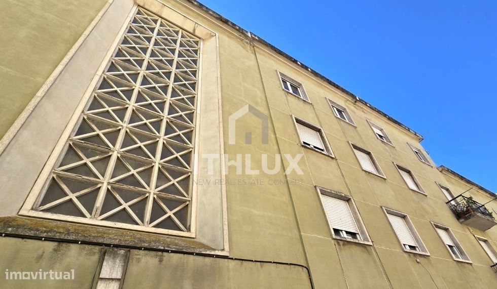 Apartamento T2 com 2 WC -Remodelado com vista rio na Graça