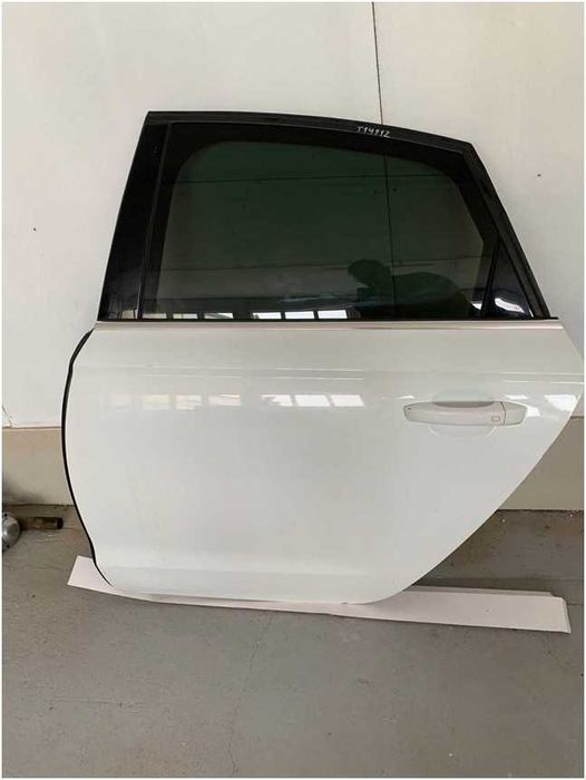 Двері ліві пасажирські задні Audi A6 C7