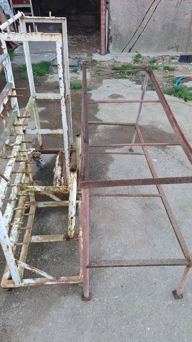 Porta guarda-sol com rodas+ mesas